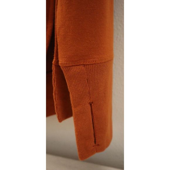 Athleta 870422 Women's Sz M Rust Orange Triumph Crew Neck L/S Sweatshirt $79 - Picture 6 of 15